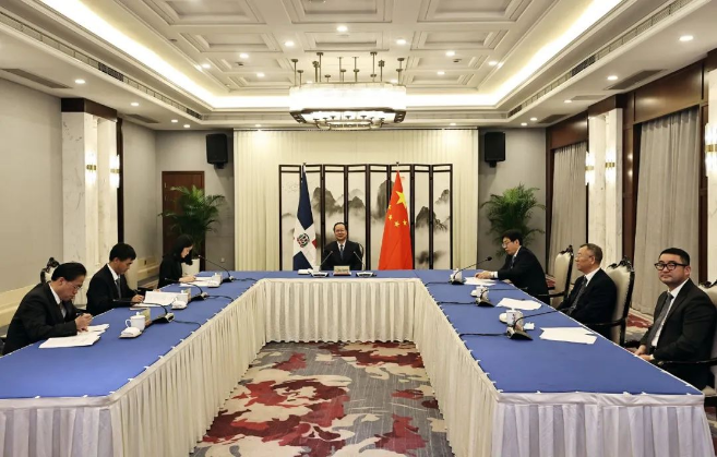 米蘭·(milan)中國官方網(wǎng)站環(huán)境“助力”多米尼加清運垃圾，毛偉明省長出席線上交接儀式